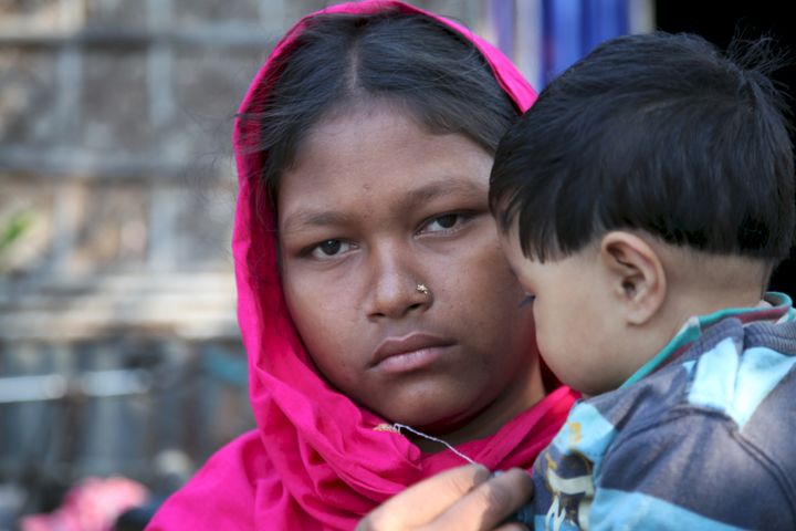 Sonhita (13) ble gift da hun var 10 år gammel og ektemannen var 16. Hun måtte gifte seg med fetteren sin. 66 prosent av jentene i Bangladesh er gift før de fyller 18 år. (Foto: Plan)