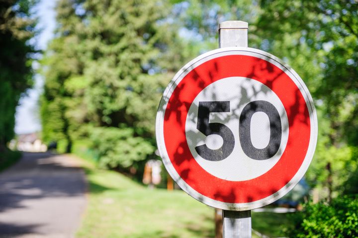 7 av 10 ønsker ikke høyere fartsgrenser på norske veier, melder Trygg Trafikk. Foto: Colourbox