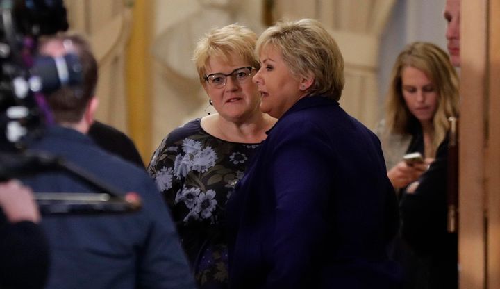 Trine Skei Grande og Erna Solberg forhandler om Venstre i regjering