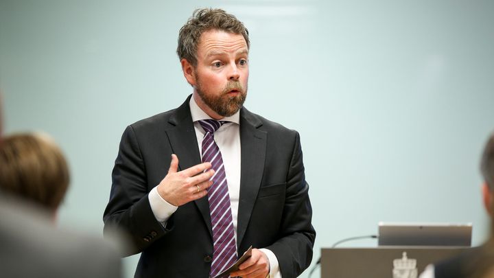 Næringsminister Torbjørn Røe Isaksen ønsker mer kunnskap for å kunne utvikle en treffsikker gründerpolitikk. Foto: NFD