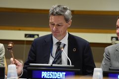 Norges FN-ambassadør Tore Hattrem er valgt til president i Unicefs styre. Foto: Unicef / Markisz