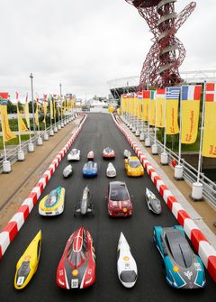 Shell Eco-marathon Europe 2016 er igang. (NTNU sin bil nederst til høyre på bildet).