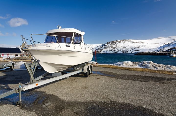 Båtskader etter en kald vinter kan gi utsatt sesongstart for mange båteiere i år. Illustrasjonsfoto.