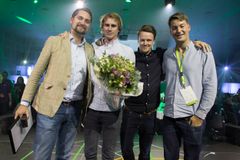 Kolonial.no fikk juryens spesialpris: Årets veiviser. F.v.: CEO Karl Munthe-Kaas (t.v.) med noen av sine gode kolleger.