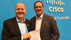 Sigve Brekke, konsernsjef for Telenor, og Chuck Robbins, styreleder og administrerende direktør for Cisco, undertegnet i dag en felles avtale om å ytterligere styrke selskapenes strategiske samarbeid.
