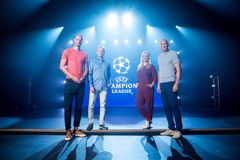 Brede Hangeland, Øyvind Alsaker, Julie Strømsvåg og Erik Thorstvedt er klar for Champions League på TV 2. Foto: Eivind Senneset, TV 2