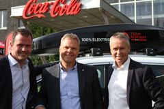 Marius Holm fra Miljøstiftelsen Zero, Rune Hensel administrerende direktør i Opel Norge og Stein Rømmerud administrerende direktør i Coca-Cola European Partners Norge