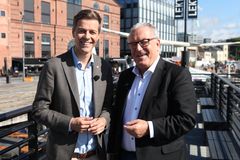 Davy Wathne og partileder for KrF, Knut Arild Hareide. Foto: TV 2