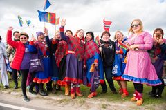 Folk i Finnmarks stilte opp langs løypa og gjorde Arctic Race of Norway i Finnmark til en folkefest. Foto: ARN/Rune Dahl