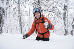 Martin Letzter i SkiStar Hemsedal konstanterer at snøen er dyp.