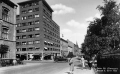 THON HOTEL EUROPA: Her ser vi et bilde av Thon Hotel Europa i St. Olavs gate 31 i Oslo som er tatt ca. 1935-40. Foto: S. Gran/Oslo Museum