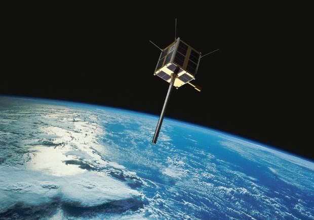 AISSat-1 går fortsatt i bane rundt Jorden og overvåker skipstrafikk.