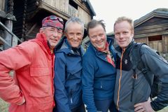 «Gutta på tur» anno 2017: Arne Brimi (f.v.), Vegard Ulvang, Arne Hjeltnes og Bjørn Dæhlie. Foto: Håvard Solem/TV 2