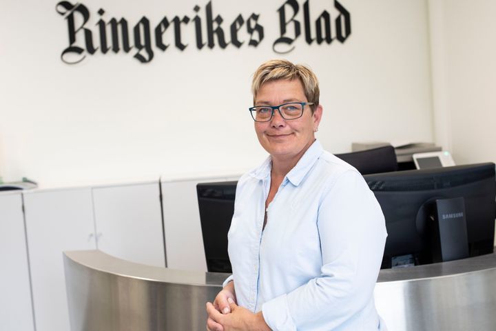 Sissel Skjervum Bjerkehagen er ansatt som ny ansvarlig redaktør og daglig leder i Ringerikes Blad. (Foto: Ole Edvin Borg Tangen, Ringerikes Blad)