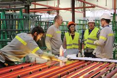 Glassfagkjedens medlemmer fikk med seg nyttig bagasje fra fabrikkbesøket på Pilkington Norges sin fabrikk på Elverum.