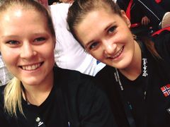 Lotte Ørebæk Andersen og Bettina Alstadsæther fra Stavanger Karateklubb