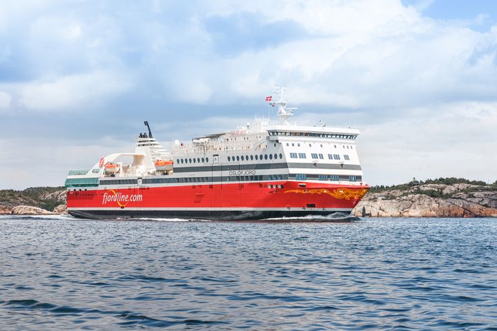 MS Oslofjord får selskap av et nytt Fjord Line-skip på ruten mellom Sandefjord og Strømstad. Foto: Fjord Line