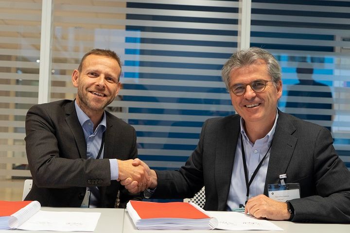 Pål Gjermstad, Procurement Director in Sparebank 1, and Stein Arthur Andersen, SVP Sales, EVRY.