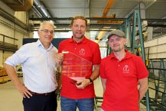 50 kunder og forbindelser fikk høre Oddvar Solemsli, Eivind Brøvig og Jan Ove Bringsvor fortelle om CG-Glass’ planer fremover.