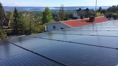 Solceller på norske boligtak blir stadig vanligere. Her et hus i Oslo (foto: Otovo)