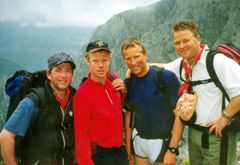 «Gutta på tur» på Kreta i 2000. F.v.: Arne Brimi, Bjørn Dæhlie, Vegard Ulvang og Arne Hjeltnes.