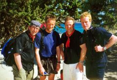 «Gutta på tur» på Kreta i 2000. F.v.: Arne Brimi, Vegard Ulvang, Arne Hjeltnes og Bjørn Dæhlie.