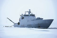KV Svalbard på Nordpolen (Ill. Kystvakten).