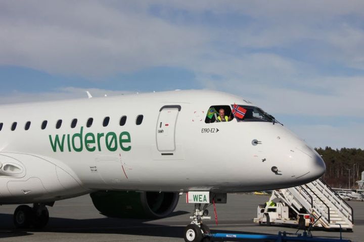 Embraer E190-E2 landet for aller første gang på Bergen lufthavn Flesland 12. april.
