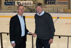 Konsernsjef Are Stokstad, Amedia og generalsekretær Ottar Eide, Norges Ishockeyforbund