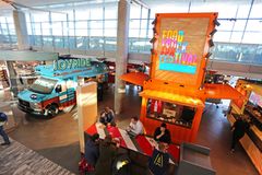 I dag åpnet «Food Truck Festival" etter passkontrollen (Foto: Avinor Oslo lufthavn)
