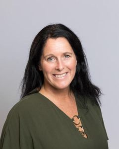 Professor Anette Harris fra Universitetet i Bergen legger frem forskning om vaktordninger for sykepleiere. Hun og hennes team har gjort interessante funn.