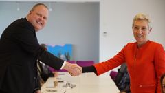 Forhandlingssjef i Virke,  Bård Westbye og nestleder i LO, Peggy Hessen Følsvik