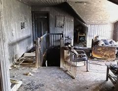 Et elsykkelbatteri som begynte å brenne førte til skader for 4 millioner kroner i denne boligen i juni i år. (Foto: If)