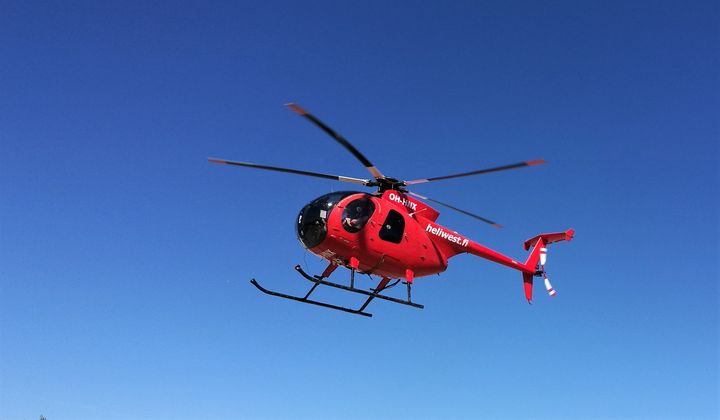 Dette helikopteret fra det finske selskapet Heliwest skal fly langs hele linjenettet på Agder i sommer.