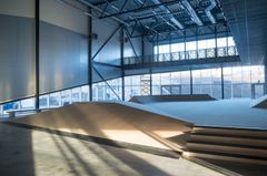 Den nye skatehallen på Voldsløkka er utformet i tett dialog med brukerne og spesialtilpasset skaternes behov. Foto: Finn Ståle Felberg/Kultur- og idrettsbygg.