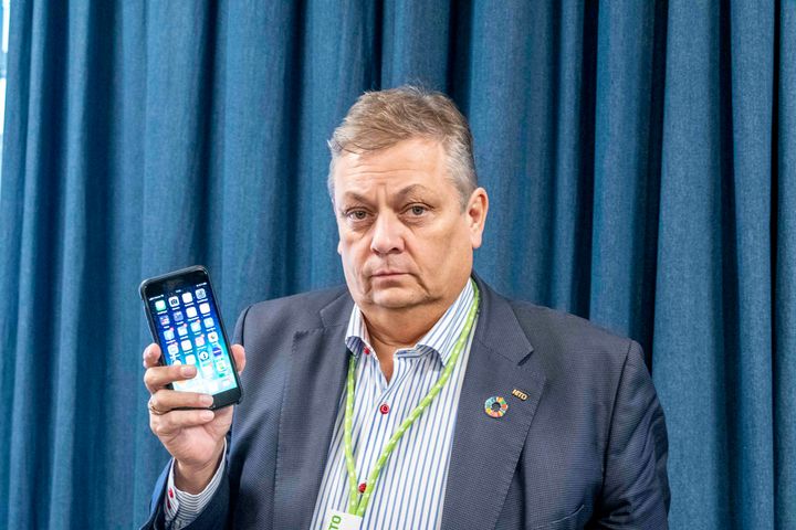 President i NITO Trond Markussen mener det må stilles strengere krav til mobilprodusenter.