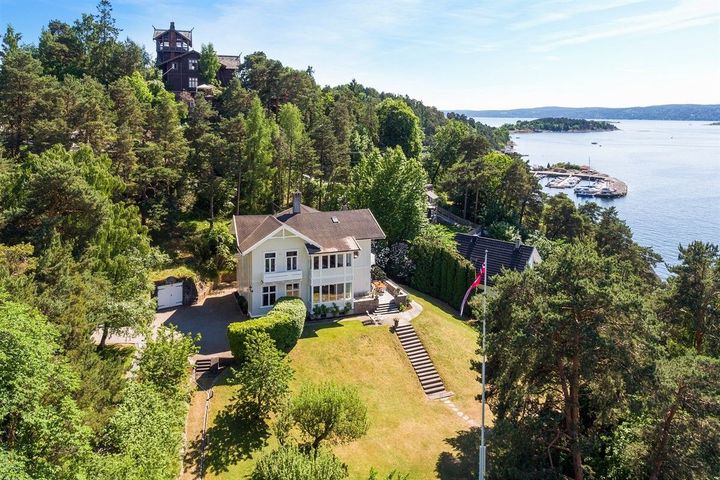 MEST SETT I SOMMER: Boligannonsen for Villa Breidablikk på Ormøya 
 er den mest sette annonsen på FINN i juni og juli 2018, med 200 370 sidevisninger. Foto: Privatmegleren/FINN.