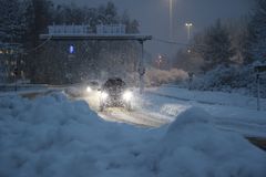 Oslo og Akershus har den høyeste andelen på piggfrie vinterdekk her i landet. I Troms velger flertallet å kjøre på piggdekk. (Foto: If)