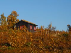 NYT HYTTELIVET I HØSTFERIEN: Liumseterhytta i Gausdal Vestfjell er en av hyttene du kan besøke i høstferien. Foto: Norges Fjellstyresamband