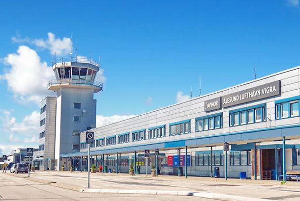 Ålesund airport, Vigra