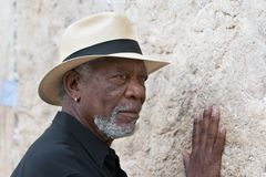 Oscar-vinner Morgan Freeman er klar med en ny dokumentarserie hvor han har fordypet seg i kjente religiøse opplevelser og ritualer verden over. Foto: National Geographic Channels/Matthew Paul Turner