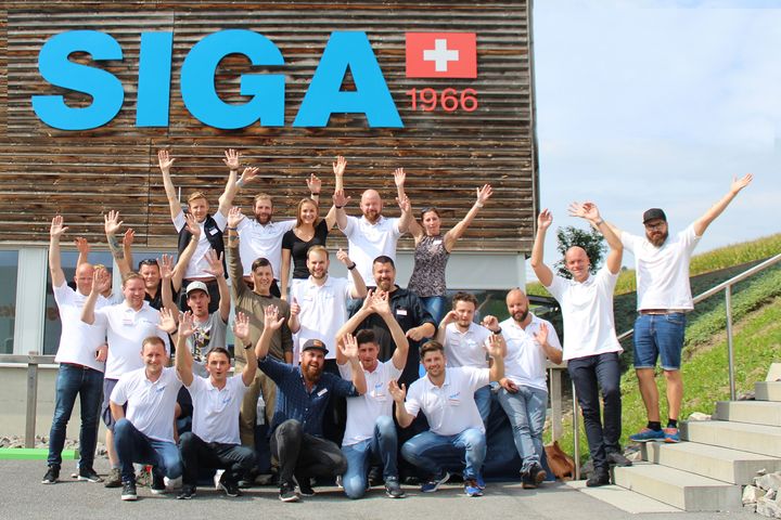 SIGA Norge samlet ved hovedkontor og ett av to produksjonslokaler i Sveits.