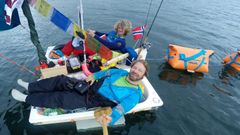 Petter Nyquist og Aleksander Gamme befant seg ikke akkurat i komfortsonen når de valgte å bo i et badekar på Mjøsa. Etter fire dager måtte de gi opp å padle innsjøen på langs.
