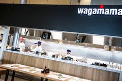​Den verdenskjente asiatiske restaurantkjeden Wagamama har åpnet dørene på Oslo lufthavn (Foto: Avinor)