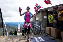 Female winner Kristin Lie celebrate victory on her first attempt in Isklar Norseman