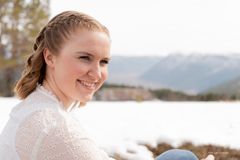 Mari Midtli- ein av Noregs fremste folkesangarar er ute med soloalbum