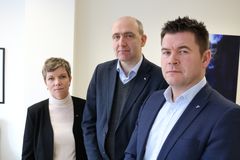 Akademikernes forhandlingsledelse: Marit Hermansen (f.v), Anders Kvam og Jan Olav Birkenhagen.