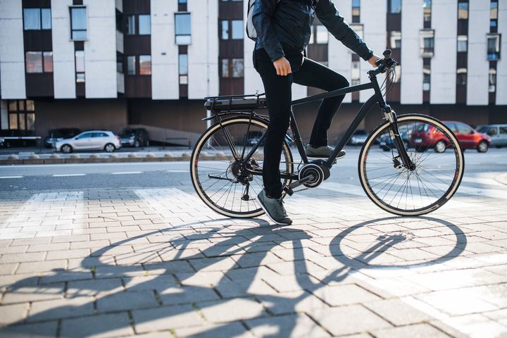 Det er 176 600 elsykler i Norge i dag. Mange er ikke klar over at vanlige forsikringer ikke dekker de dyreste syklene. (Foto: iStock).