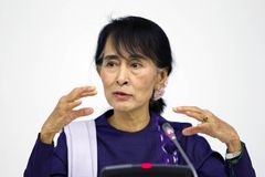 Aung San Suu Kyi er statskansler i Myanmar. Hun har fått mye kritikk for sin håndtering av volden mot Rohingyaene i sitt hjemland. Hun har allerede annonsert at hun ikke vil delta på FNs generalforsamling i år.  Foto: UN Photo/Rick Bajornas