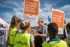 Kulturminister Trine Skei Grande heier på ungt engasjement